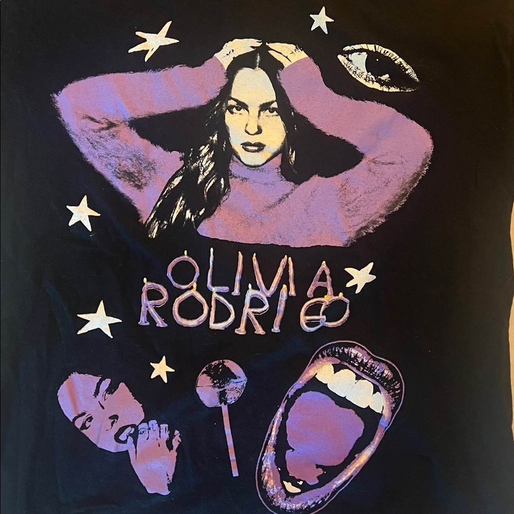 Olivia Rodrigo Sour Album World Tour Tee xxs